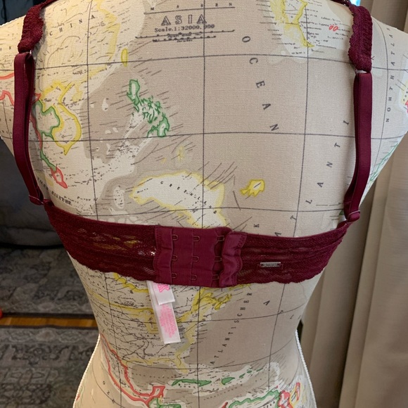 Like New Pink Victoria’s Secret Push Up Padded Bra - Picture 3 of 5